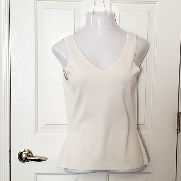 Tesori Tops - Tesori V neck white sleeveless shell. Chic eyelet detail. Size Large.